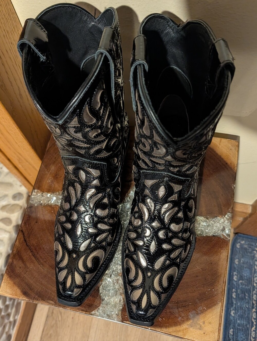 Ariat Valentina Outlay Western Boot in Black/Platinum sz 6 - Picture 10 of 12